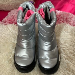 Wonder nation puffy winter boots 🥾